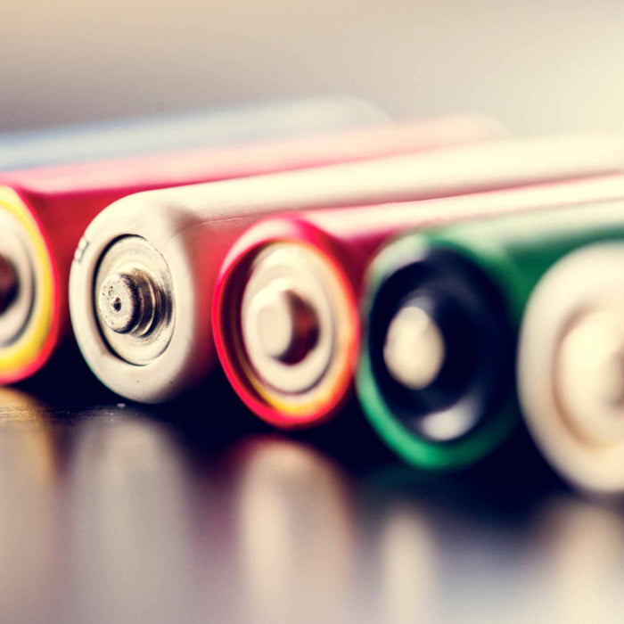 Rechargeable vs. Disposable Vape Batteries: Which is Better?