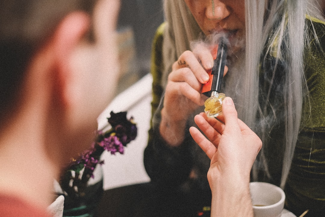 A Beginner’s Guide to Vaping Etiquette