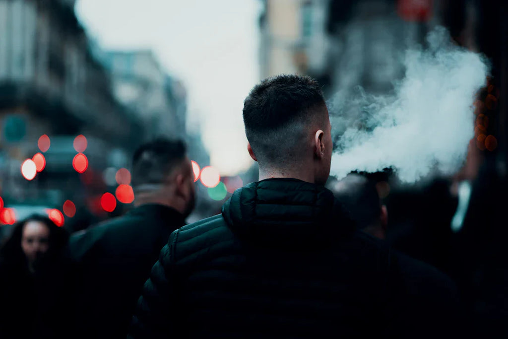 Mastering Vaping Etiquette in Public Spaces