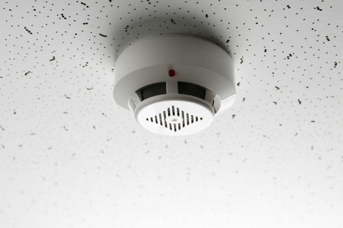 Vaping and Smoke Alarms: What Actually Triggers the Sensors  Vapesdirect